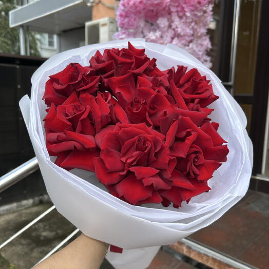 Яркий моно букет из французских роз 😍