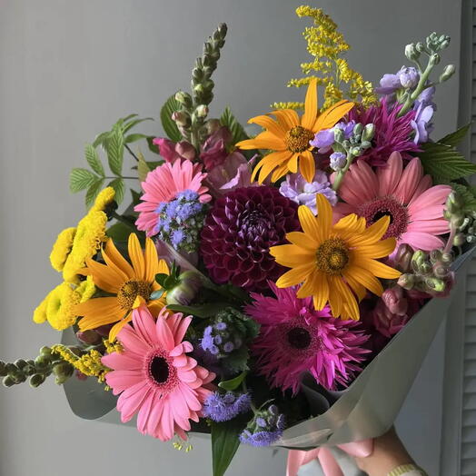 Garden flowers in a bouquet of "Kaleidoscope"