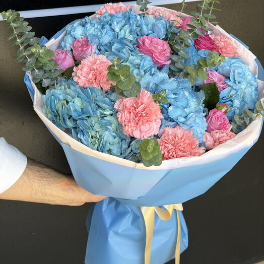 Maison Blue hydrangeas 💙