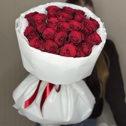 Букет из 21 красной розы