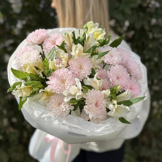 🌸🌿Стойкий букет Bloom room, розовая хризантема и альстромерия