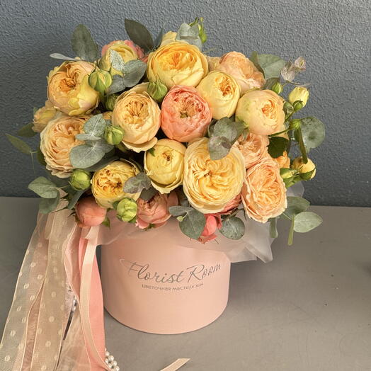 Шляпная коробка с пионовидной розы 🌹
