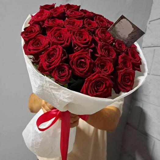 Красные розы 29шт
