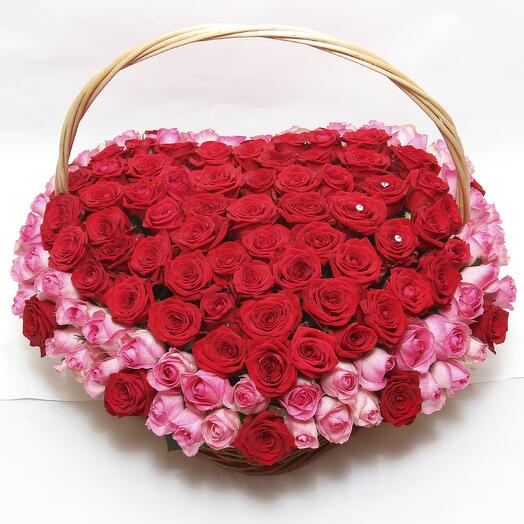 Корзина из 131 розы "Любовь"