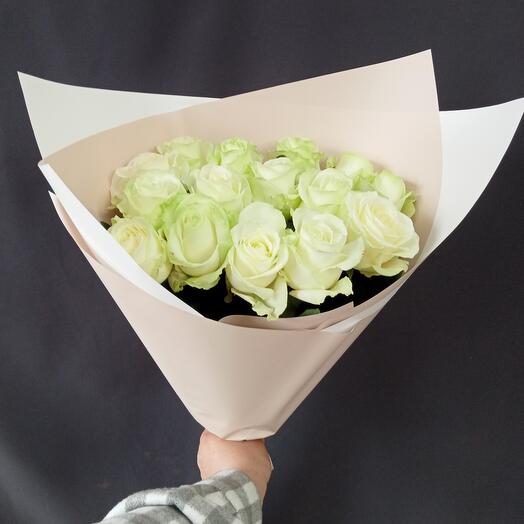 Bouquet of 15 white roses