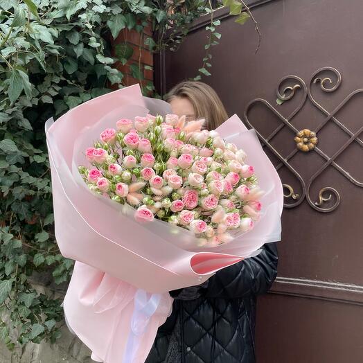 Ramo de rosas de arbusto