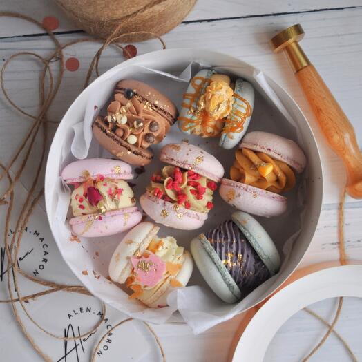 Макарон в круглой коробке (7 штучек)