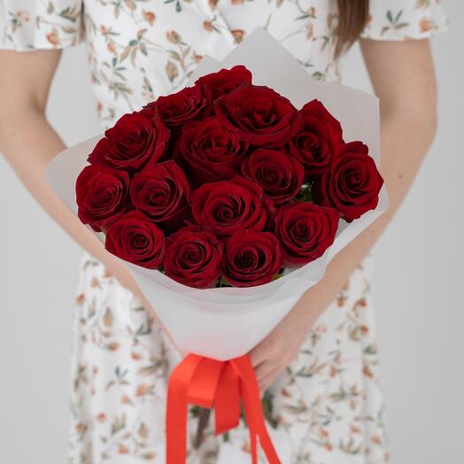 15 бордовых роз Эквадор в упаковке - МОНО 024