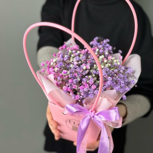 Воздушная лавандовая гипсофила в сумочке с ручками (040)