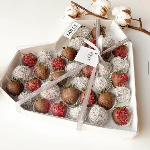 Клубничный бокс "Первое свидание"