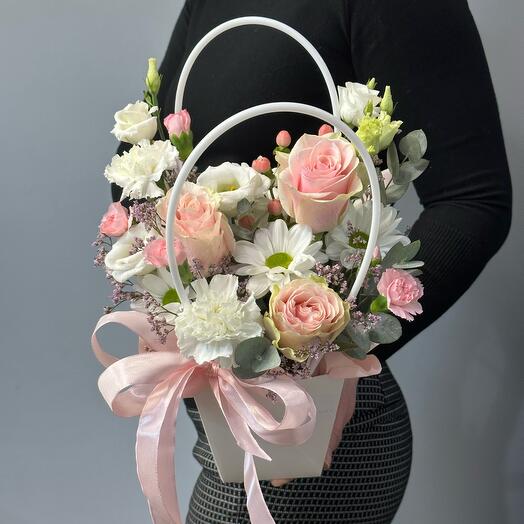 Цветы в сумке 582