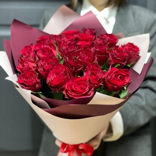 Букет из 25 красных роз