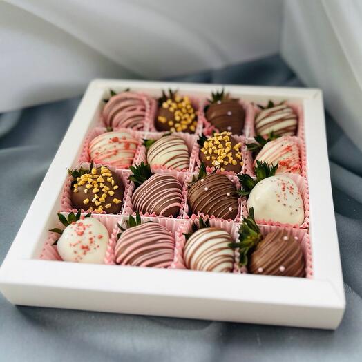 Fresas cubiertas de chocolate, 16 piezas
