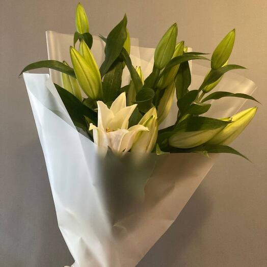 Bouquet of white lilies