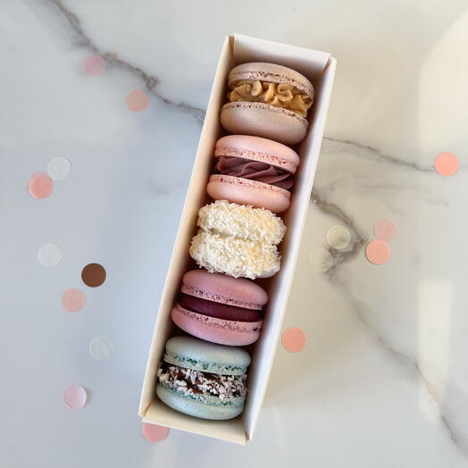 Assorted macaroni cakes 5 pieces
