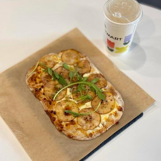 Вкуснейшая пицца с грушей и горгонзолой и ароматным капучино 🍕☕️