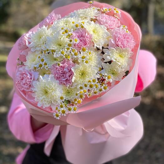 Зефирка💕    Ажурные хризантемы ,игривый танацетум,кружевные диантусы в букете