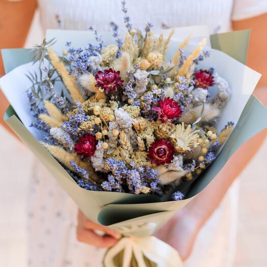 Полевой букет с иглицей и лавандином