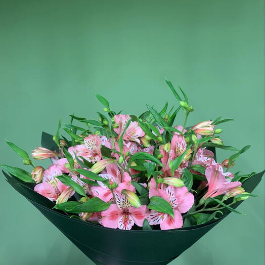 Bouquet of pink alstroemeria