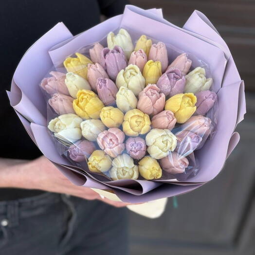 Букет из тюльпанов