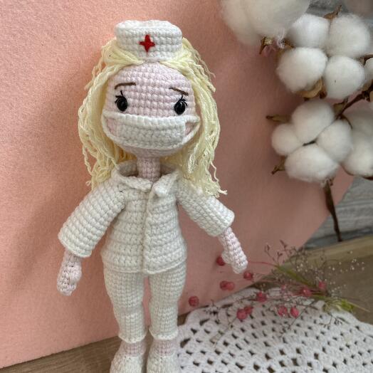 Кукла доктор. Медсестра