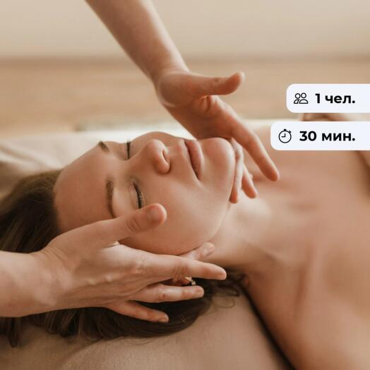The lightness of being. Massage of the neck and collar area