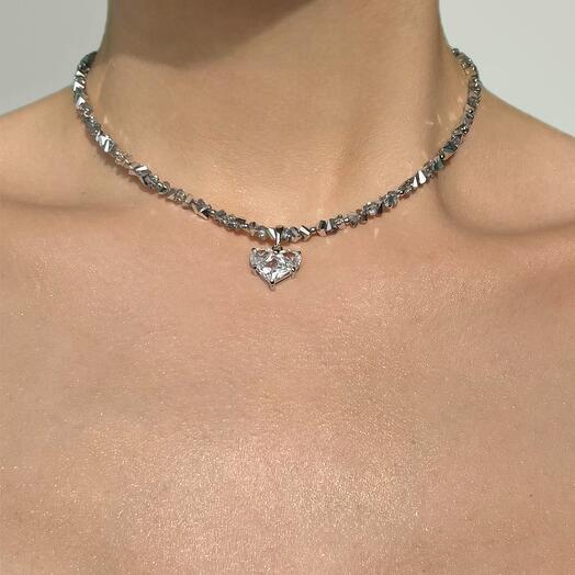 Choker with cubic zirconia