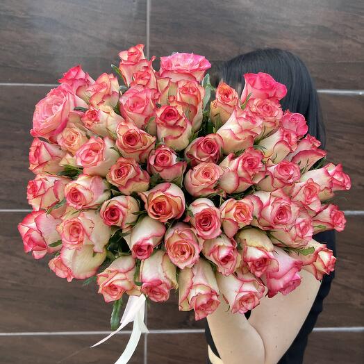 51 white and pink roses