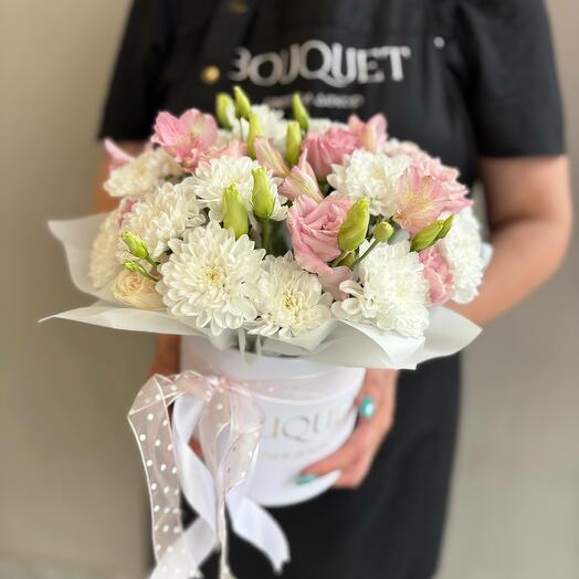 Bouquet 235 (Цветы в коробке)