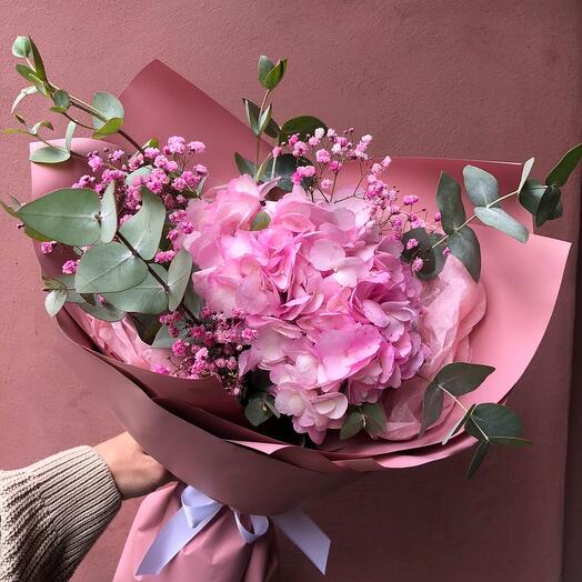 Букет 🥰 Розовая гортензия и гипсофила