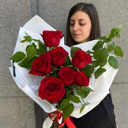 Моно букет: роза, малина