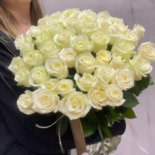 Букет из 51 белой розы