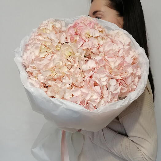 🍰Очаровательный нежный букет "PERVOЦВЕТ" из пышных розовых гортензий в стильном оформлении