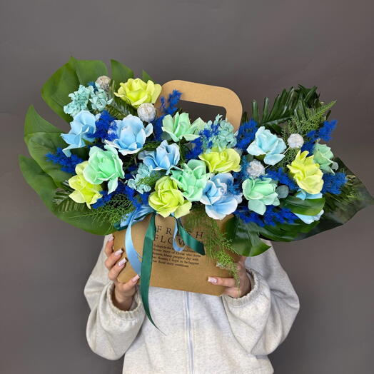 Композиция из мыльных роз «Сердце тропиков» 10