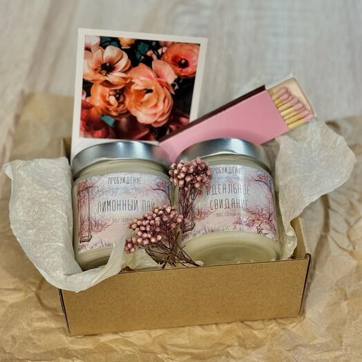 Подарочный набор со свечами для любимой