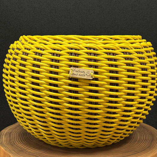 Кашпо из ротанга 12 литров, в желтом цвете