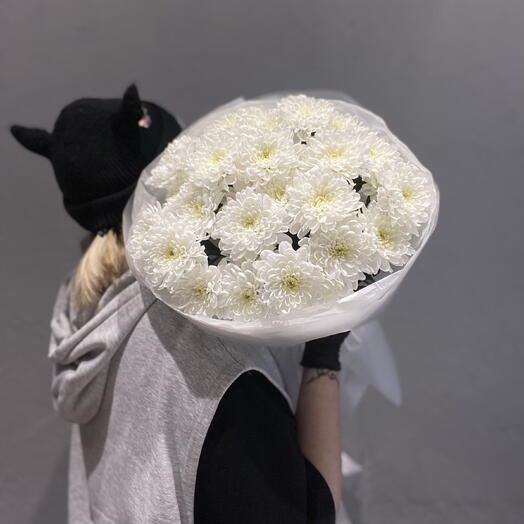 Букет с белой кустовой хризантемой Алтай S