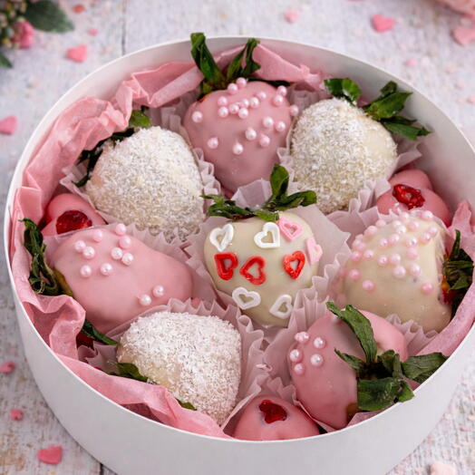 Клубника в шоколаде и конфеты, подарок на 8 марта, подарочный набор, клубника и конфеты, подарок девушке