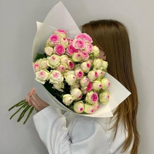 Моно из кустовых пионовидных роз Джелатто