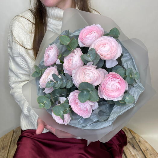 Букет с ранункулусом