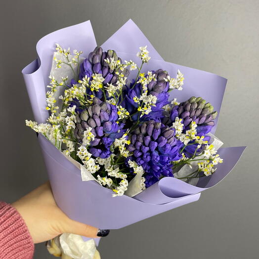 Ароматный индиго – букет гиацинтов