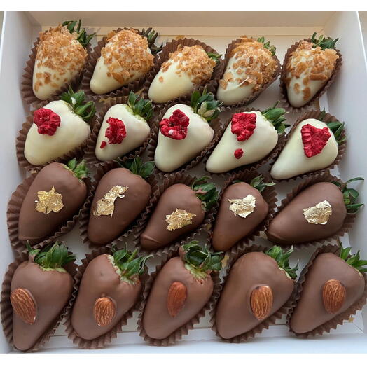 Набор из клубники в шоколаде ПРИТЯЖЕНИЕ