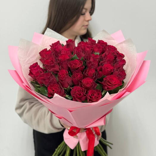 Букет из 35 красных роз кения