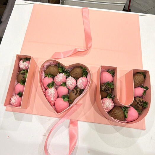 Клубника в шоколаде «I ♥️ u»