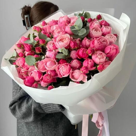 Нежный букет роз ко Дню Святого Валентина