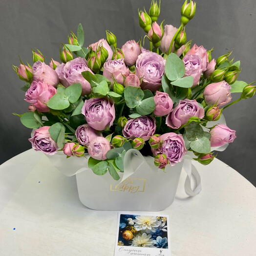 Пионовидная кустовая роза 🌹в