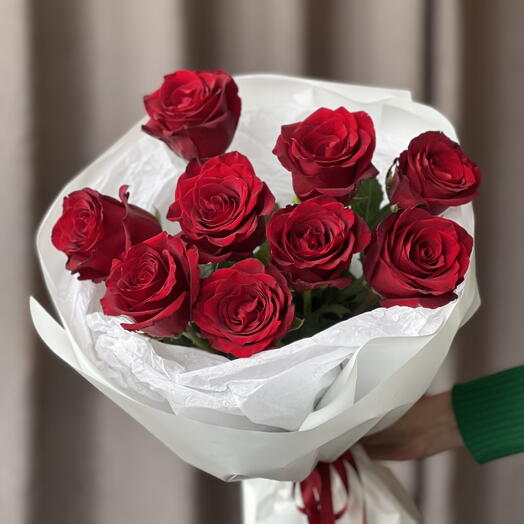 ️️💌Моно букет из красных бордовых роз "Эксплорер" в упаковке