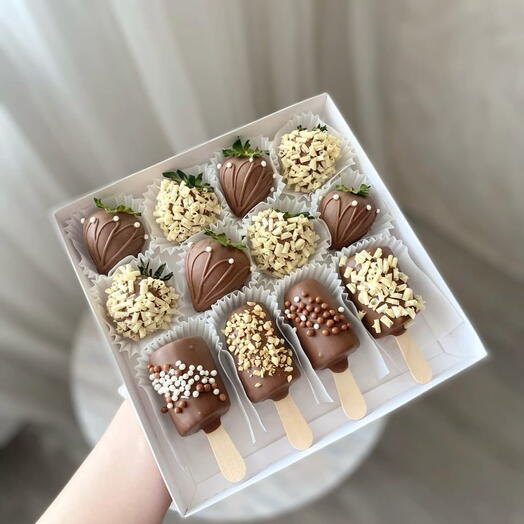 Клубника и бананы в бельгийском шоколаде