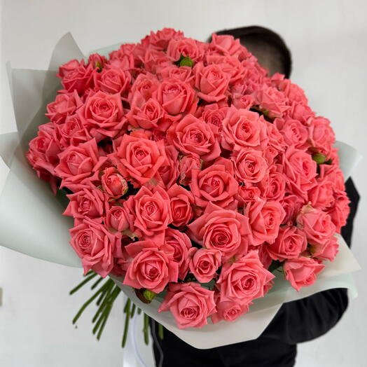 Кустовые розы 25 штук