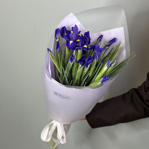Букет Ириска из 25 ирисов